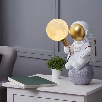Креативная настольная лампа Astronaut Led G9 для прикроватной тумбочки в спальне, Настольные лампы для гостиной, Индивидуальный декор комнаты из смолы, светильник